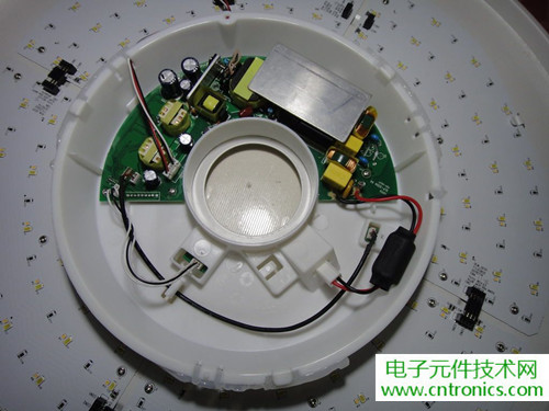 高端大氣上檔次！智能遙控調(diào)光LED吸頂燈拆解