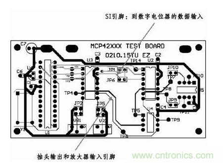 采用這種新的布線，將模擬線路和數(shù)字線路隔離開(kāi)了。增大走線之間的距離，基本消除了在前面布線中造成干擾的數(shù)字噪聲。