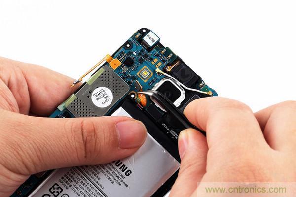 拆解狂魔荼毒新機三星金屬Galaxy A5，看槽點在何方？