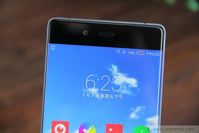 無邊框的 nubia Z9 ，一款既有驚喜，又有驚艷的智能手機