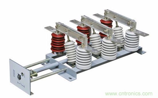 高壓斷路器的操作結(jié)構(gòu)有哪幾種？和隔離開關(guān)有什么區(qū)別？